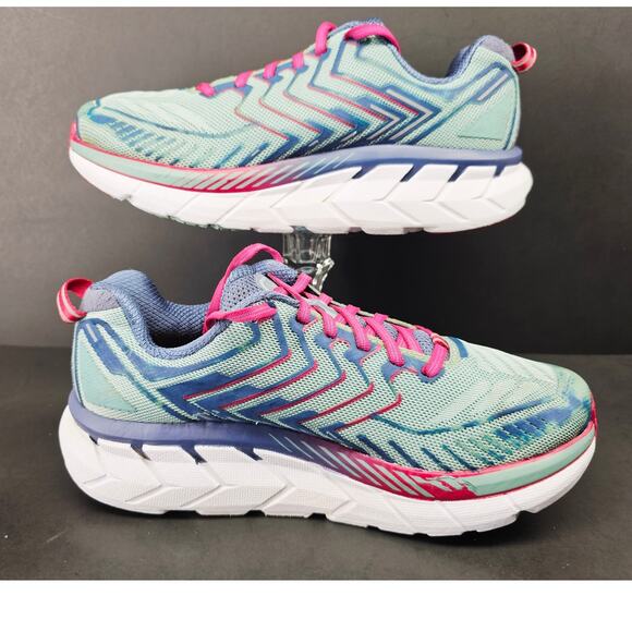 Hoka Women 8 Comfy footwear - Picture 4 of 7